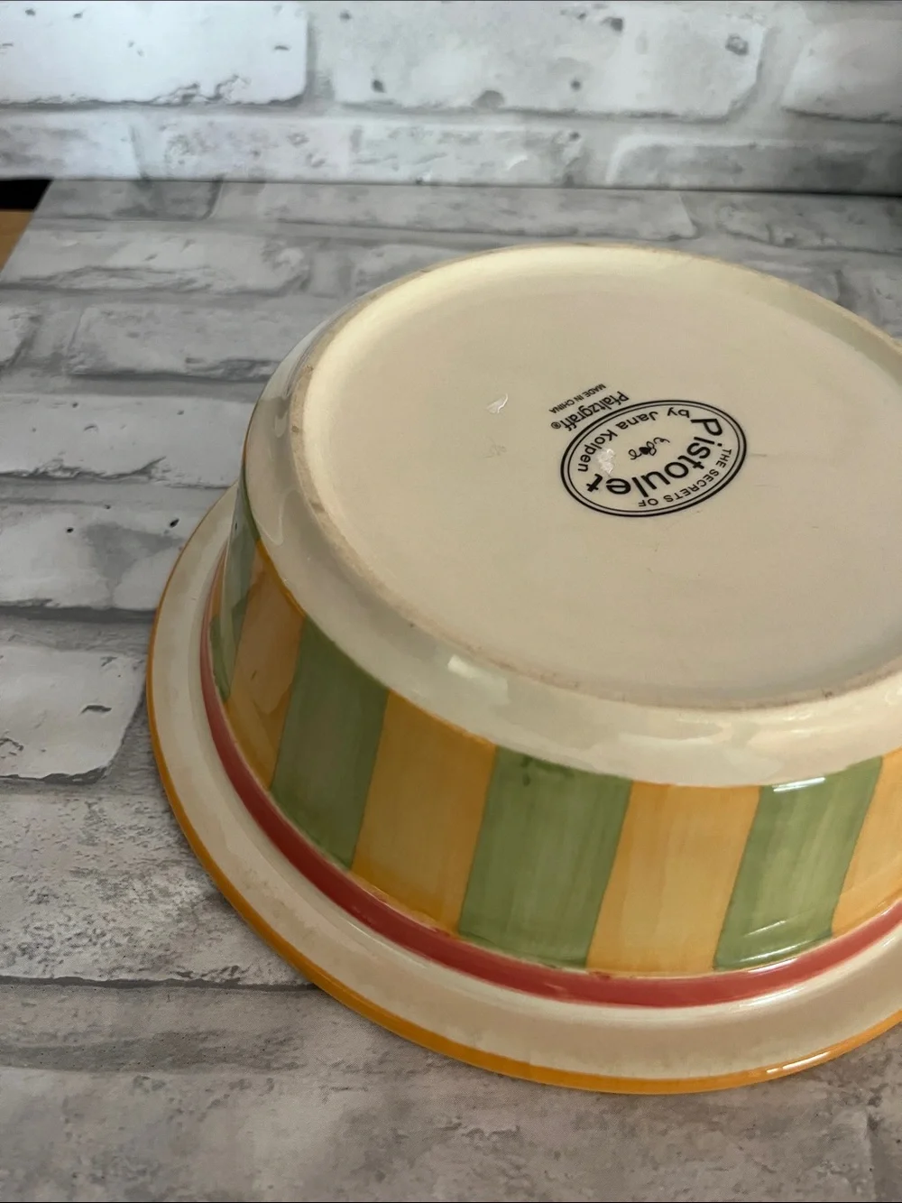 Pfaltzgraff Yellow Ceramic Dog Bowl Painted Bone Motif pistoulet Jane Kolpen